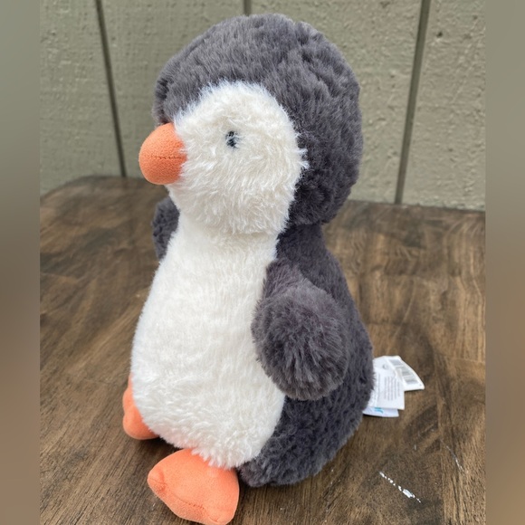 Jellycat medium Bashful Penguin. - Picture 2 of 7